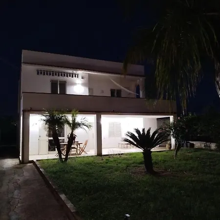 La Casa Di Marta 住宿加早餐酒店 马里内拉