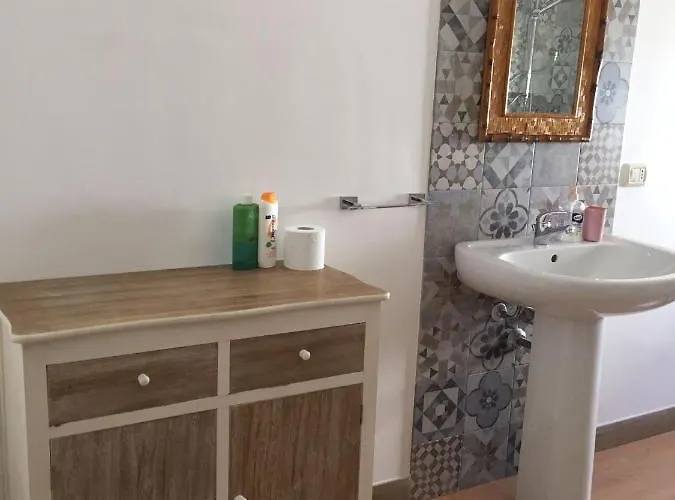 La Casa Di Marta 3* 马里内拉